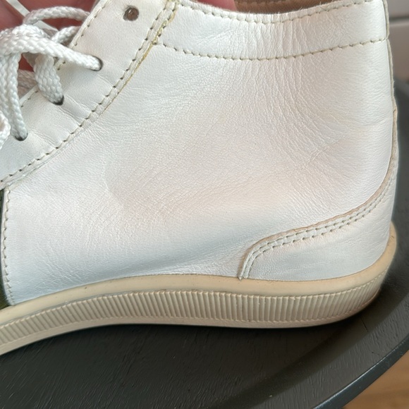 American Rhino Sneakers - Picture 5 of 9